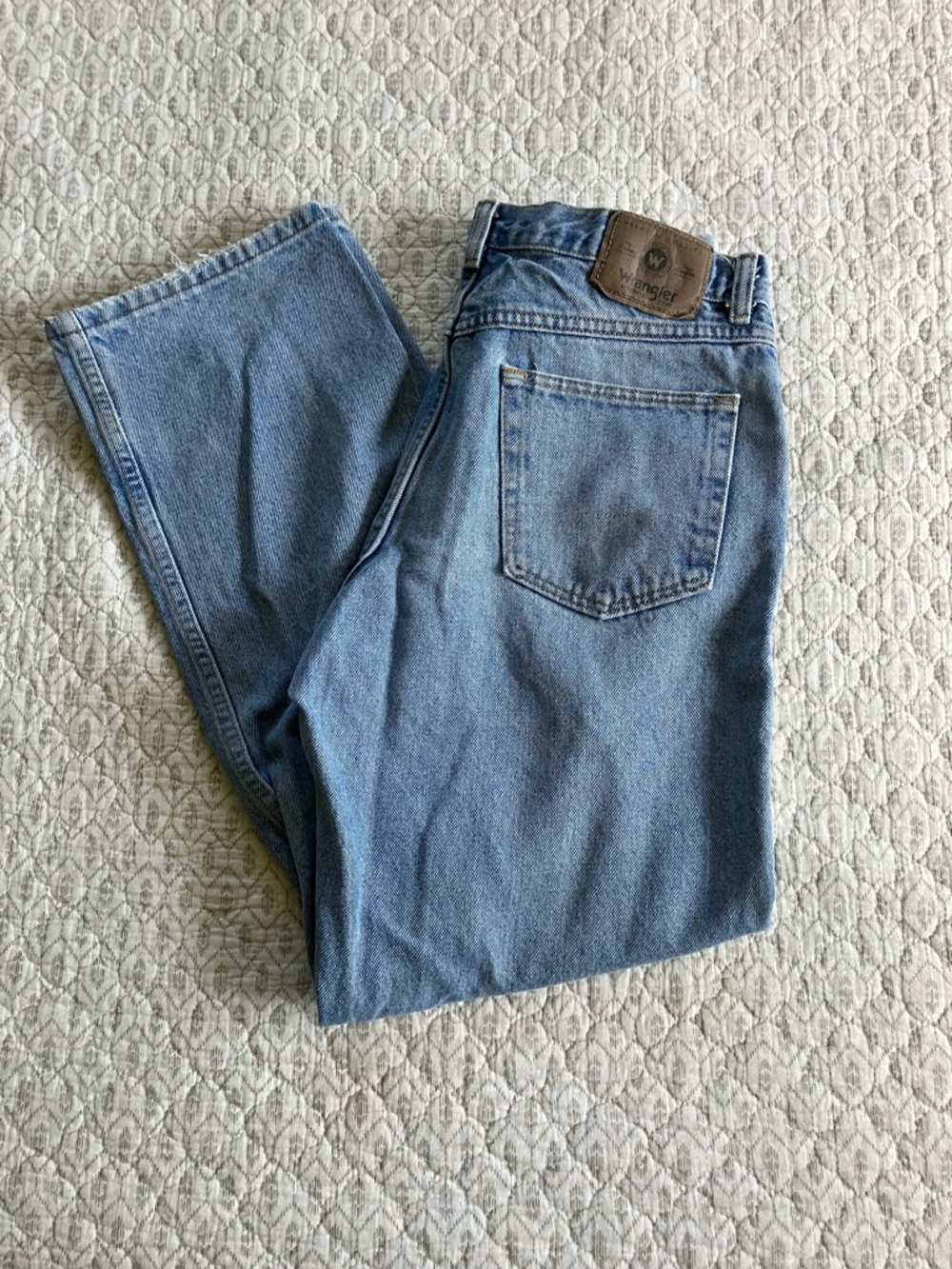 Vintage Wrangler Women’s Light Blue Relaxed Straight Jeans